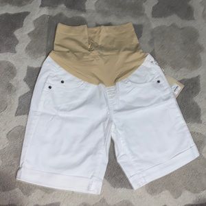 a:glow White Jean Shorts Size: 6 Mat NWT